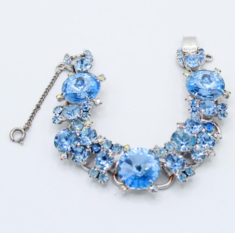 Front view of Blue Chatons Only Rivoli/Margarita Bracelet 5 Link