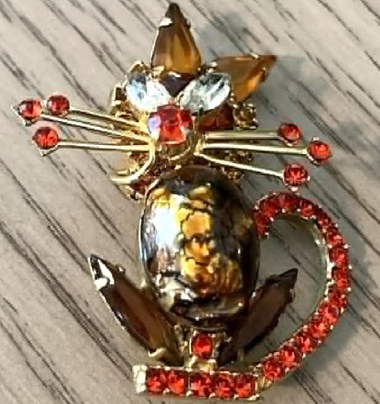 Front view of Fall Cabochons Multi-Color/Shaded Brooch