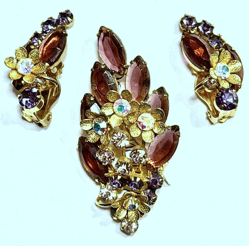 Front view of Purple (cardinal) Navettes Earrings Clip