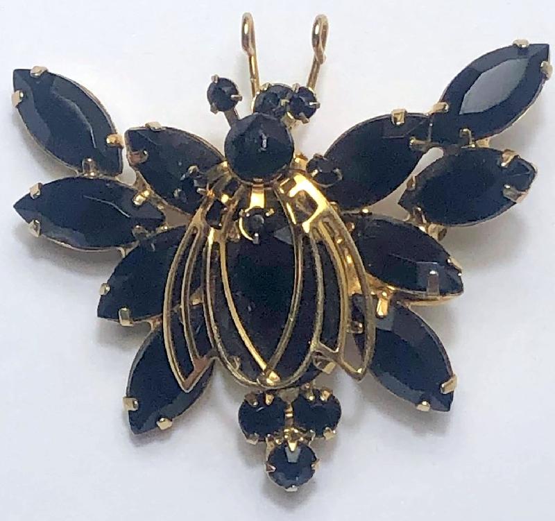 Front view of Black (jet) Oval Brooch