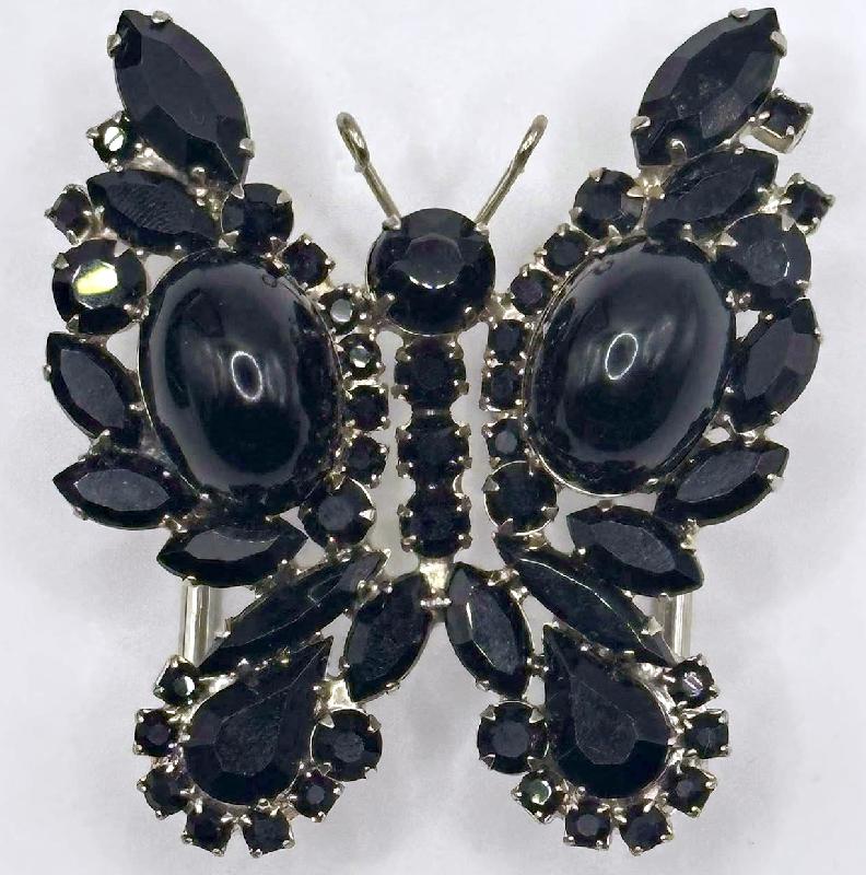 Front view of Black (jet) Pear Belt Buckle