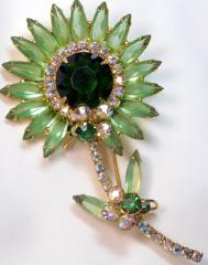 Green Dentelle Brooch