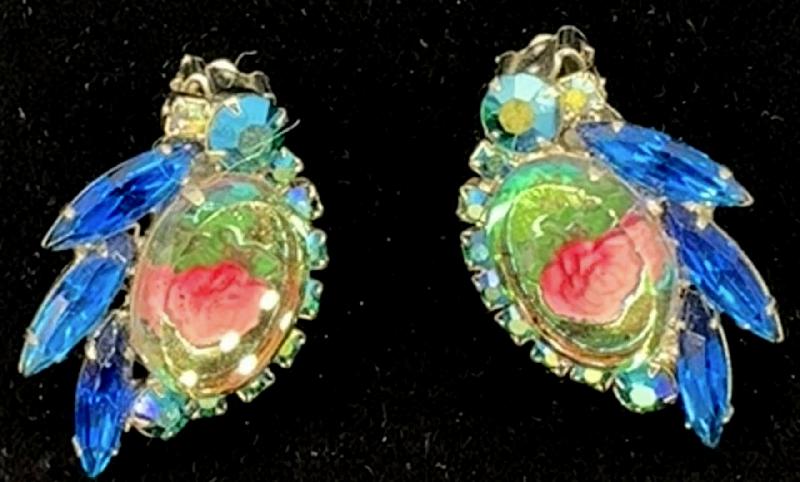 Front view of Blue Oval Molded/Cut Earrings Clip