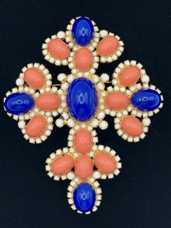 Front view of Multiple Colors Cabochons Plastic Pin Pendant