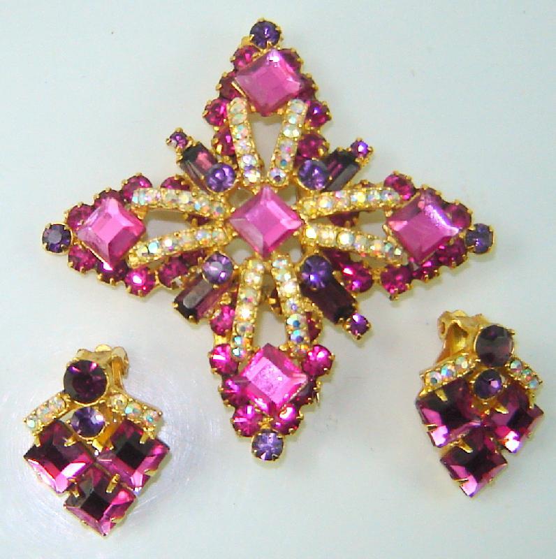 Front view of Pink Square Earrings Clip