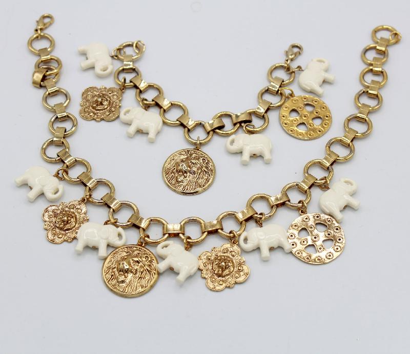 Front view of White (chalk Or Milk) Bracelet Charm