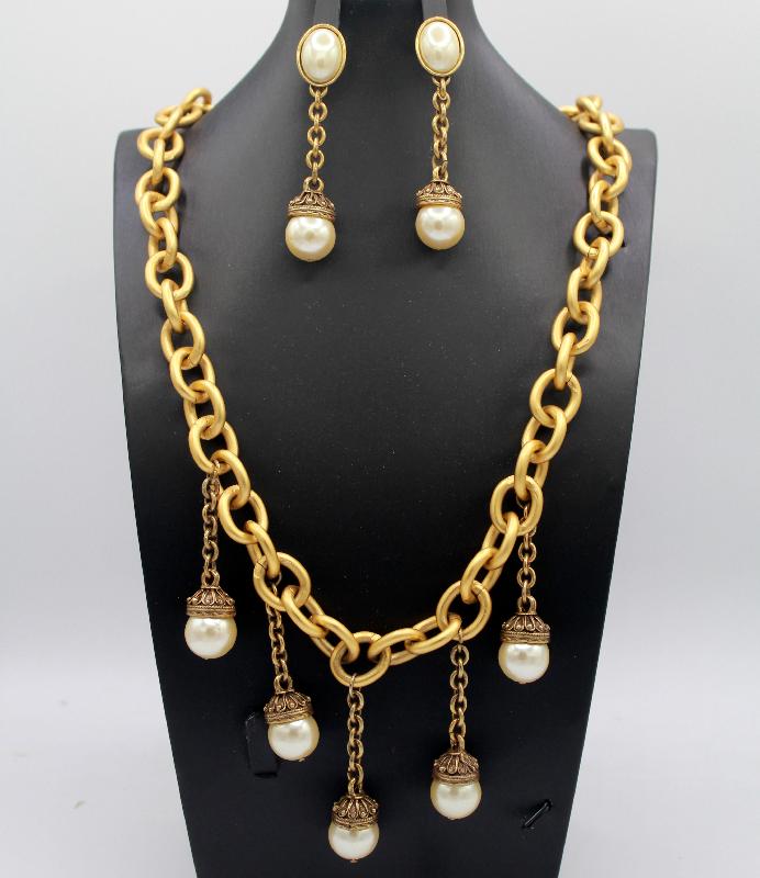 Front view of White (chalk Or Milk) Pearl Earrings Pierced