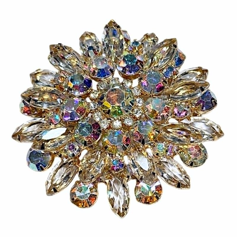 Front view of AB Navettes Brooch