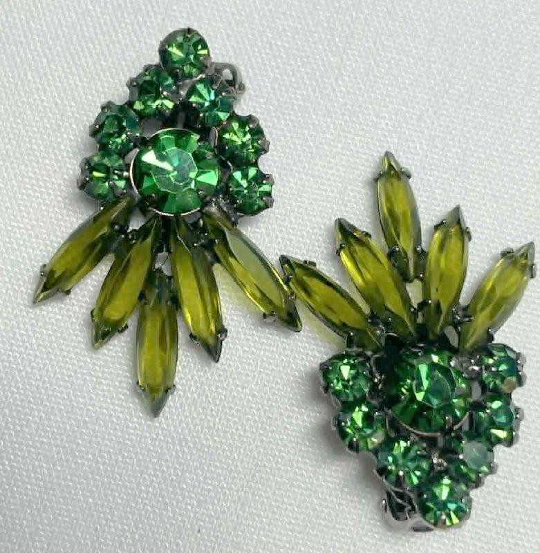 Front view of Green Navettes Earrings Clip