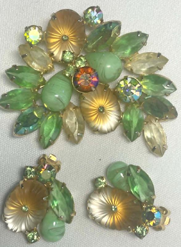 Front view of Multiple Colors Pillowcase Givre Earrings Clip