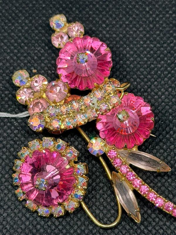 Front view of Pink Navettes Rivoli/Margarita Brooch