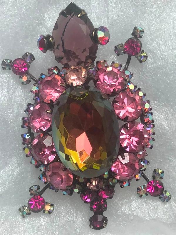 Front view of Multiple Colors Oval Multi-Color/Shaded Brooch