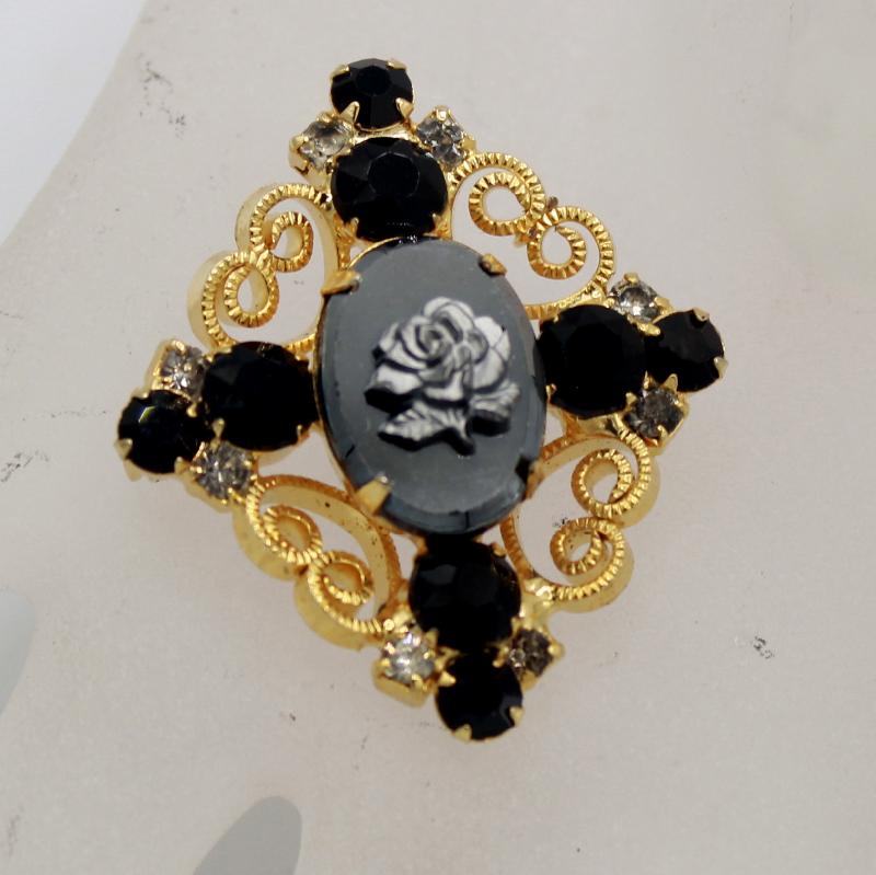 Front view of Hematite Oval Molded/Cut Brooch