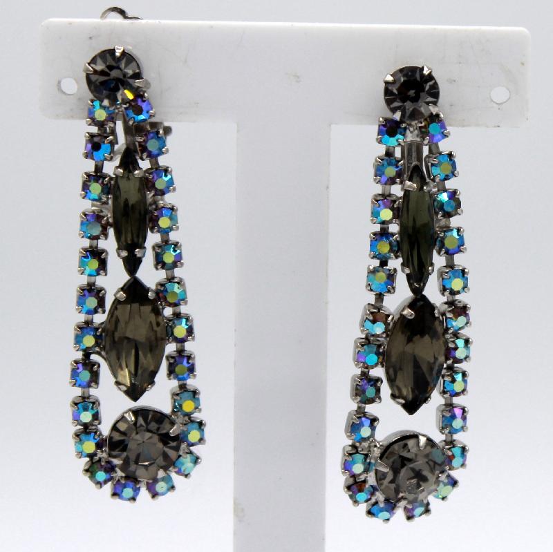 Front view of Gray (black Diamond) Navettes Earrings Clip