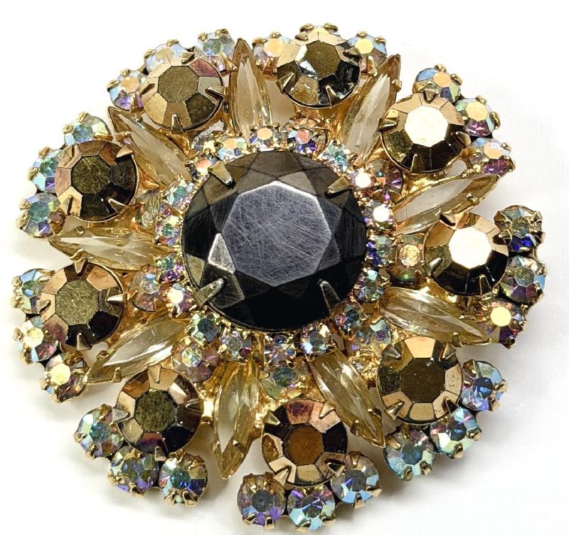 Front view of AB Dentelle Brooch