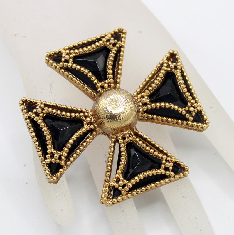 Front view of Black (jet) Triangle Brooch