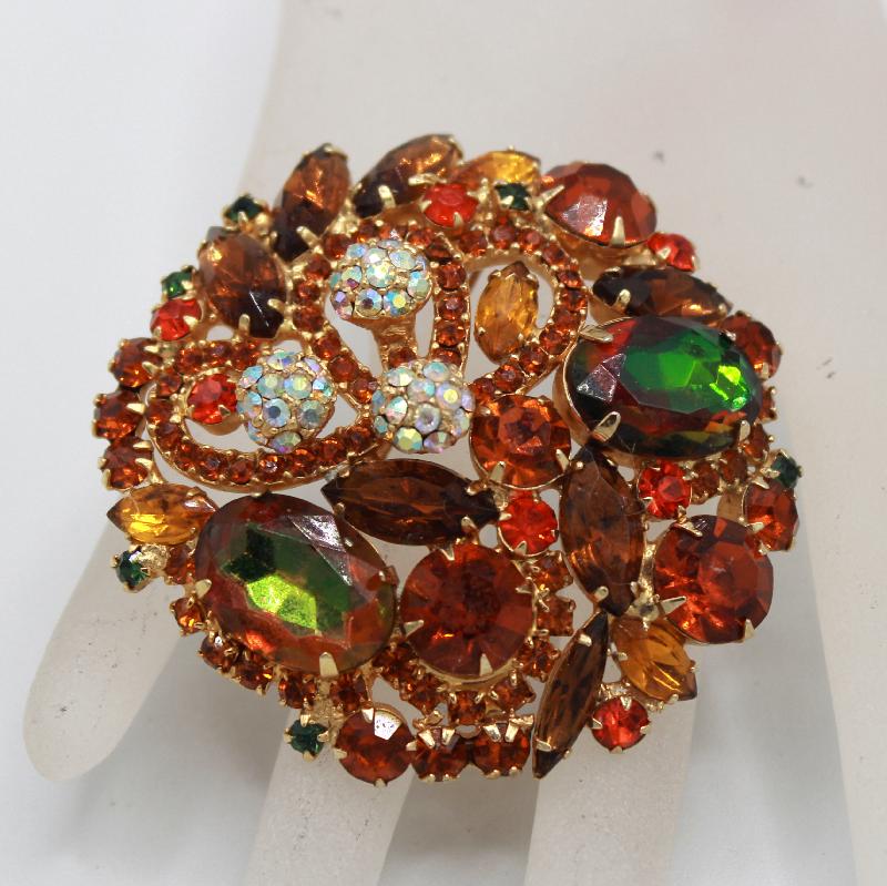 Front view of Topaz Oval Multi-Color/Shaded Brooch