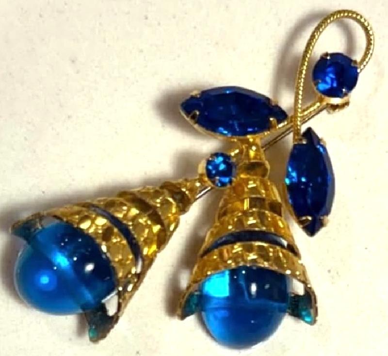 Front view of Blue Cabochons Brooch