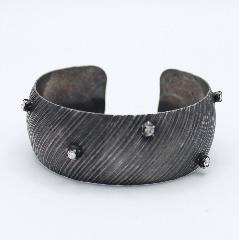 Clear Chatons Only Bracelet Clamper