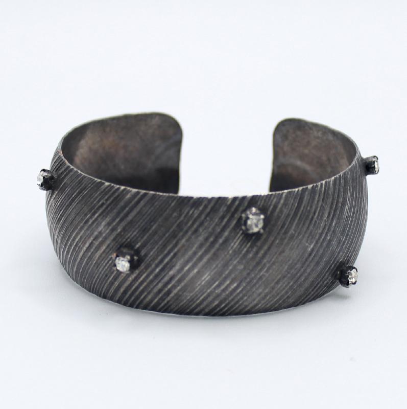 Front view of Clear Chatons Only Bracelet Clamper