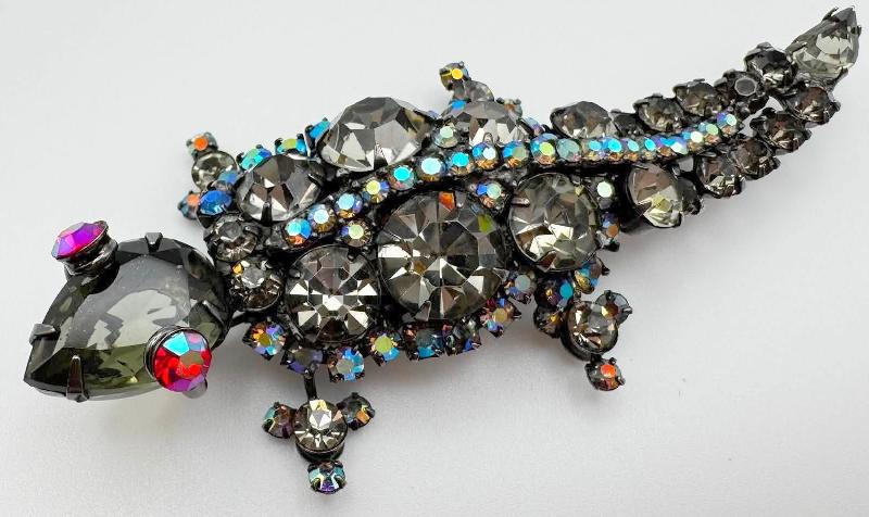 Front view of Gray (black Diamond) Pear Brooch