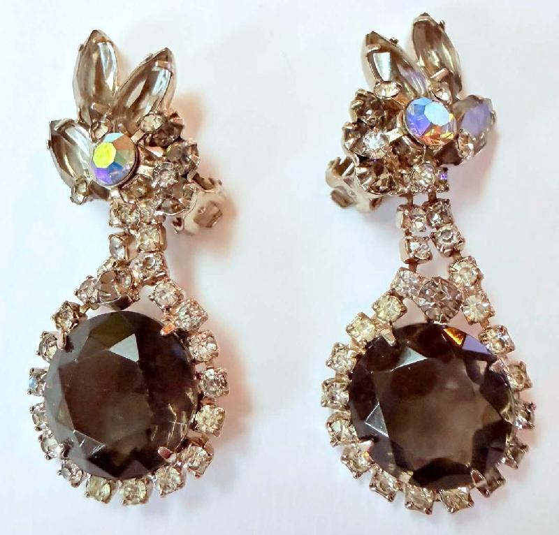Front view of Topaz Dentelle Earrings Clip