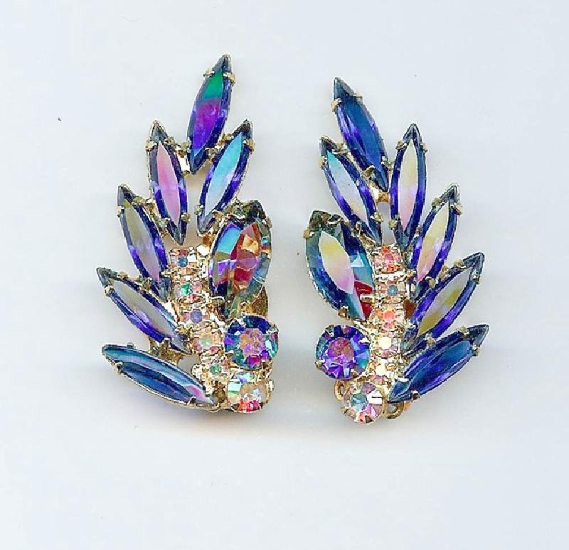 Front view of Blue Navettes Earrings Clip