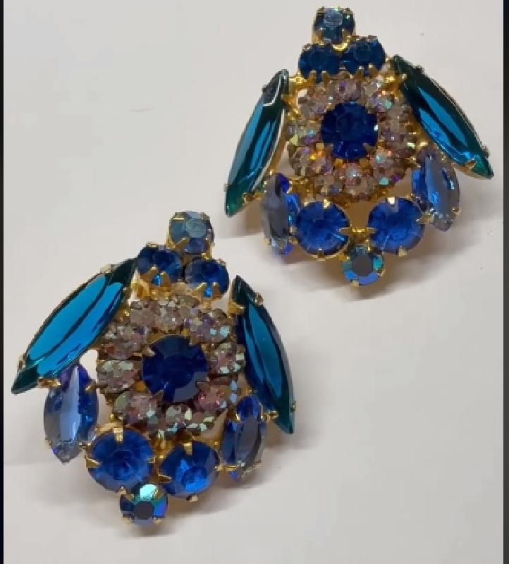 Front view of Blue Navettes Earrings Clip
