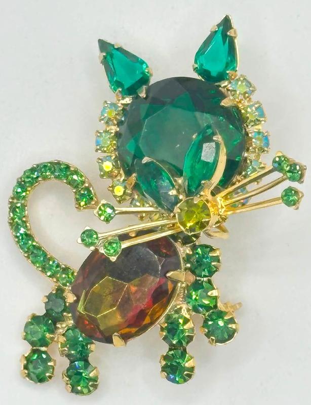 Front view of Green Pear Multi-Color/Shaded Brooch