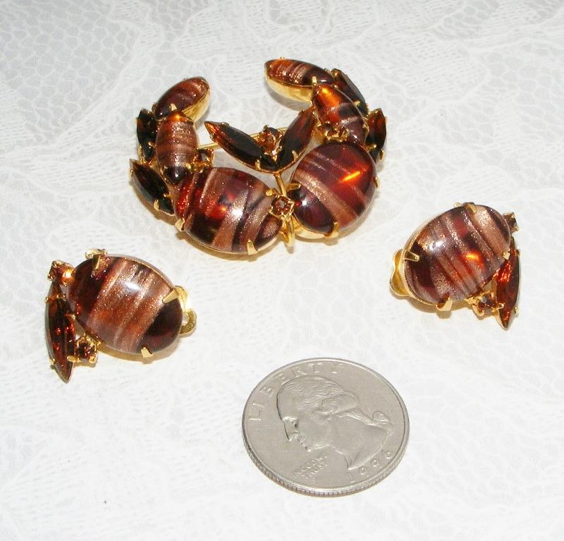 Front view of Topaz Cabochons Striped Earrings Clip