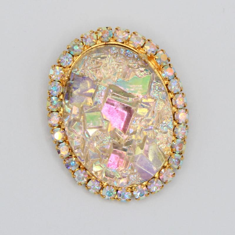 Front view of AB Oval Molded/Cut Pin Pendant