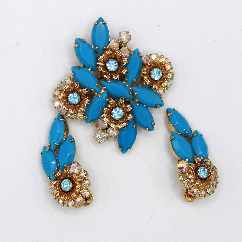Front view of Turquoise Navettes Brooch