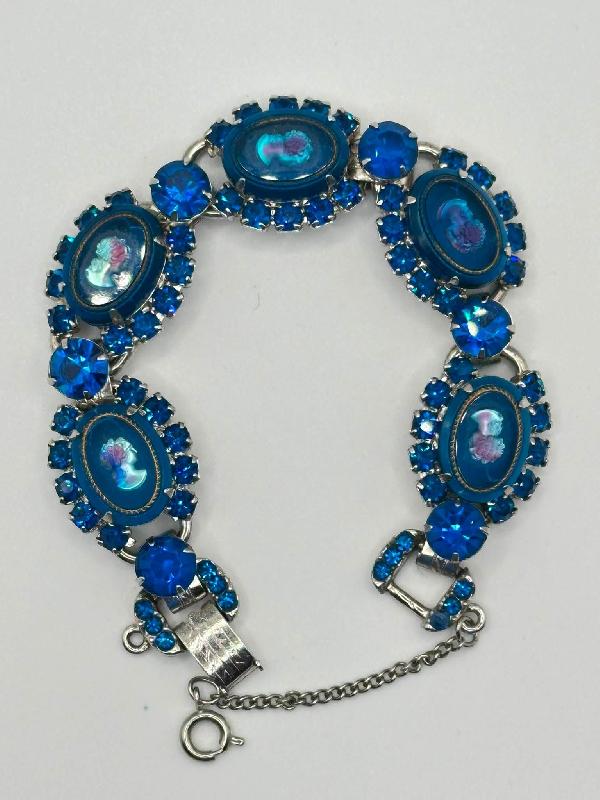 Front view of Blue Cabochons Molded/Cut Bracelet 5 Link