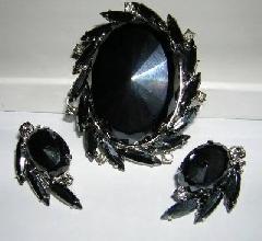 Hematite Oval Pin Pendant