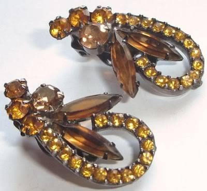 Front view of Topaz Navettes Earrings Clip