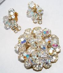 Clear Chatons Only Earrings Clip