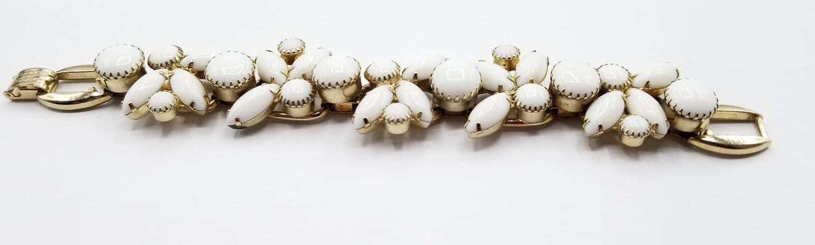 Front view of White (chalk Or Milk) Cabochons Bracelet 5 Link