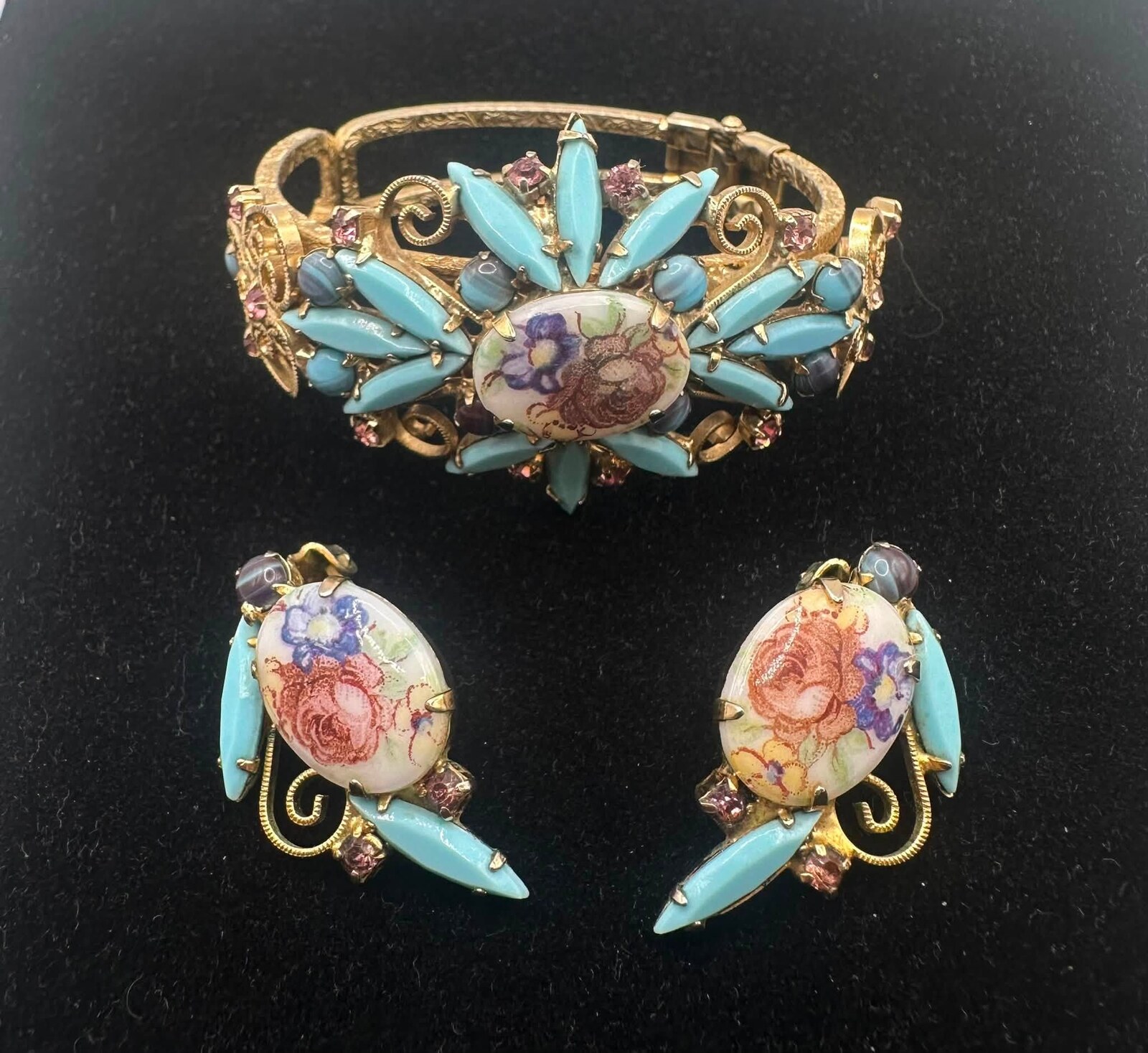 Front view of Turquoise Cabochons Painted(Hand/Transfer) Bracelet Clamper