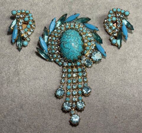 Blue Cabochons Spotted Brooch