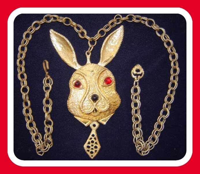 Front view of Red Cabochons Pendant