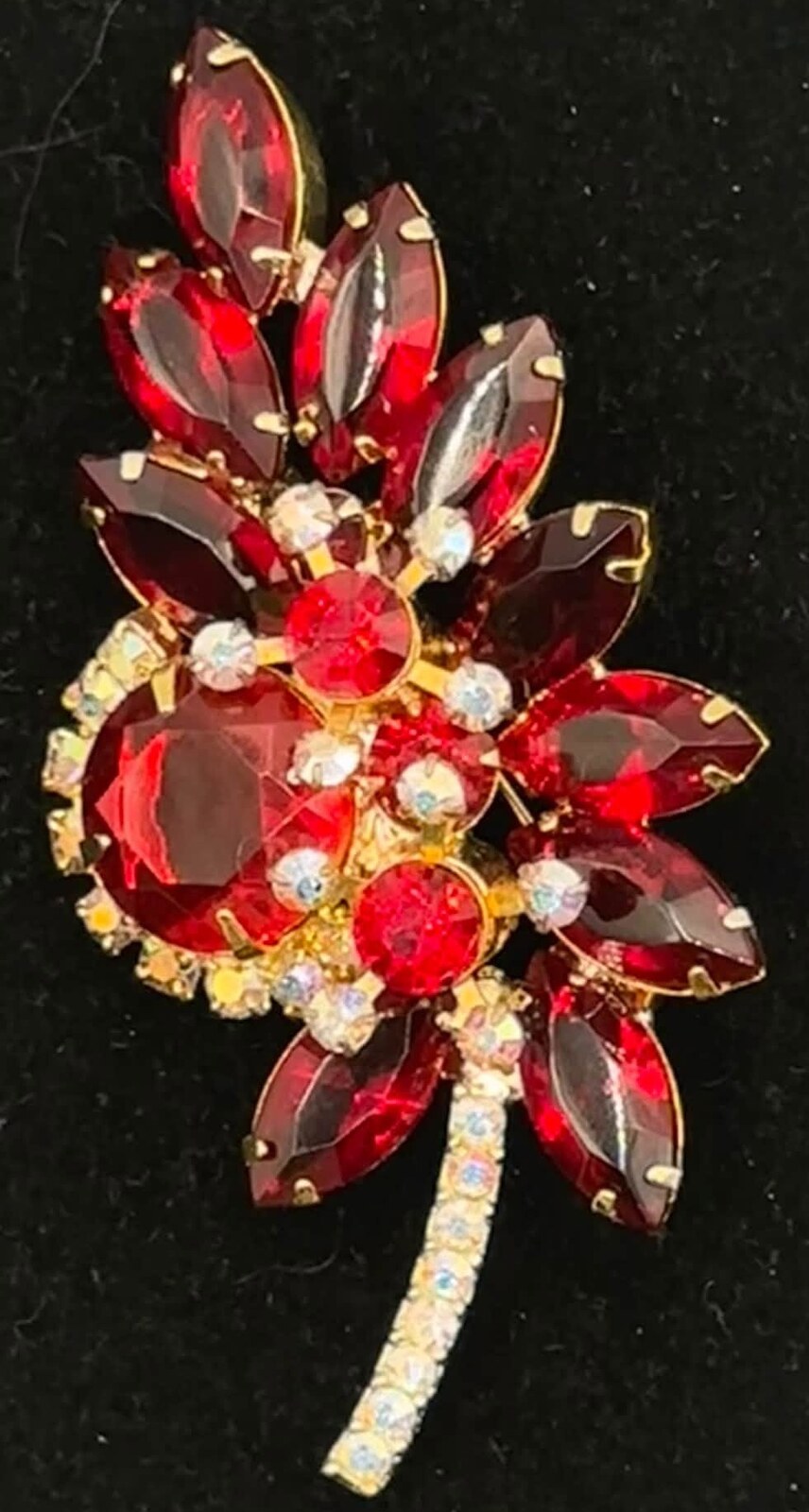 Front view of Red Dentelle Brooch