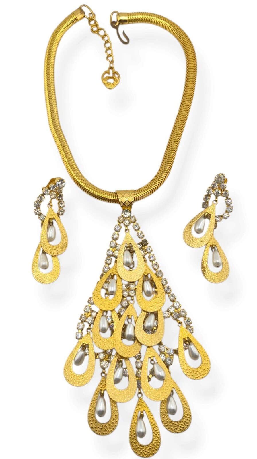 Front view of Clear Chatons Only Pearl Pendant