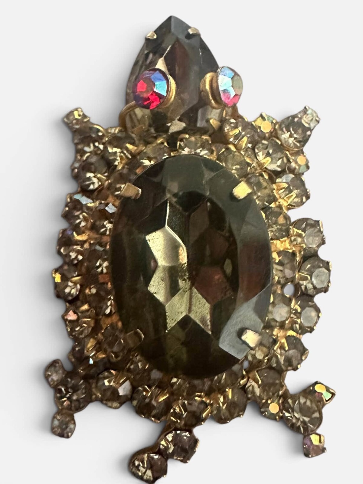 Front view of Gray (black Diamond) Pear Brooch