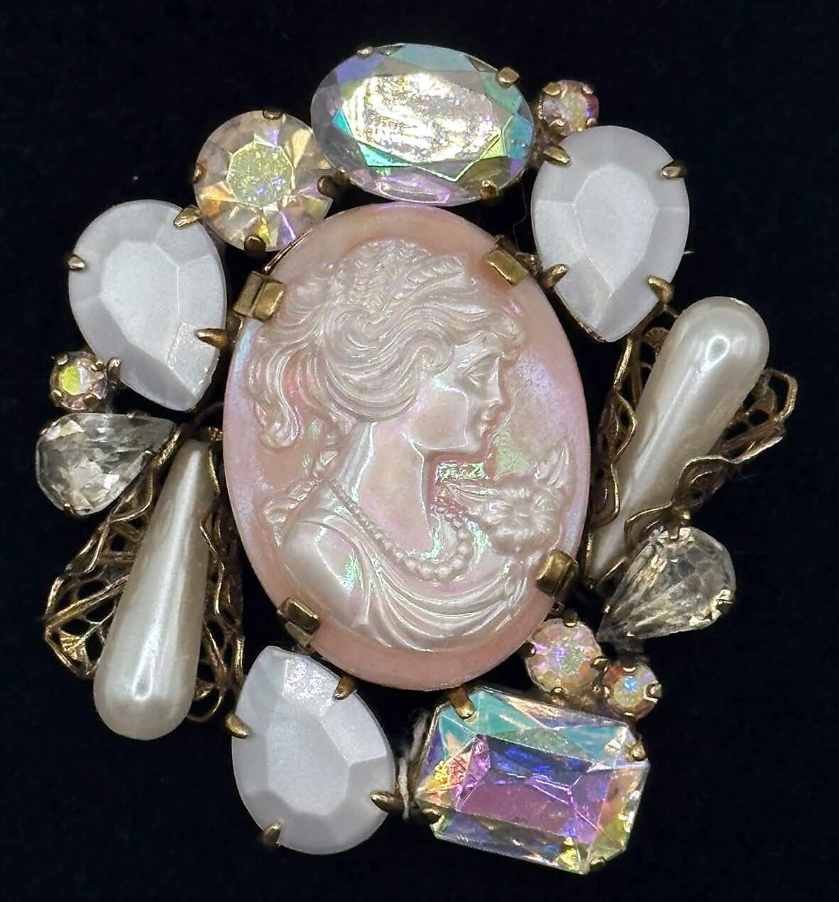 Front view of White (chalk Or Milk) Pear Pearl Brooch