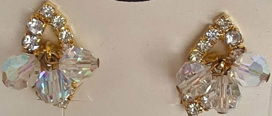 Front view of Clear Chatons Only Earrings Clip
