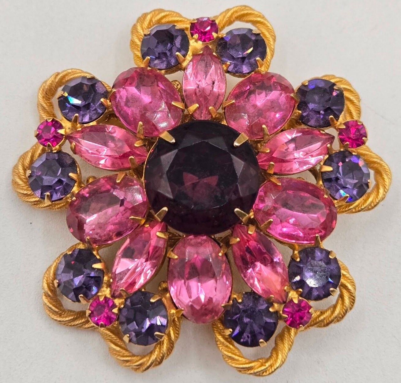 Front view of Multiple Colors Dentelle Brooch