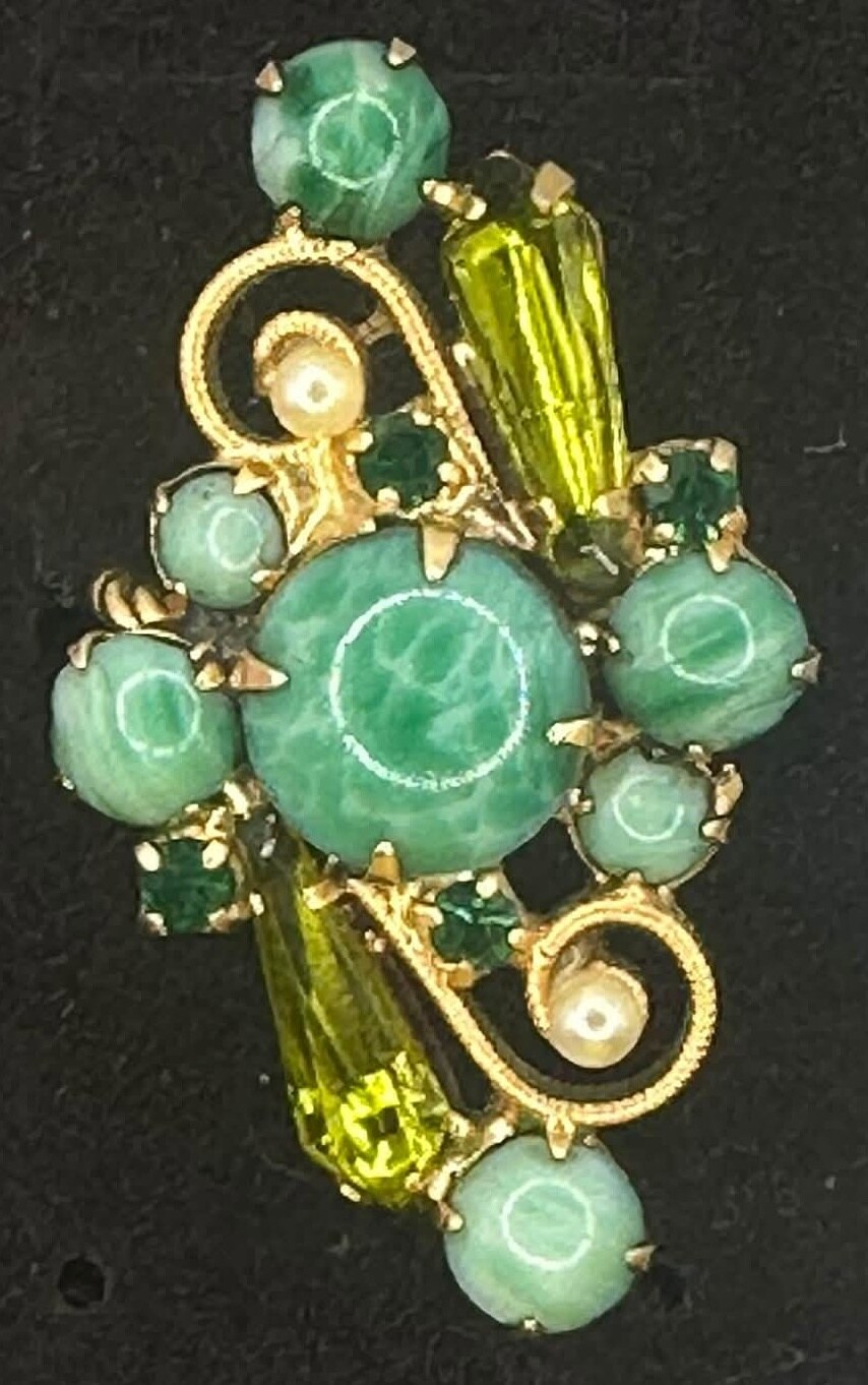 Front view of Green Spear Striped Rings