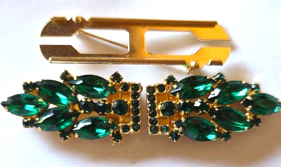 Front view of Green Navettes Dress Clip