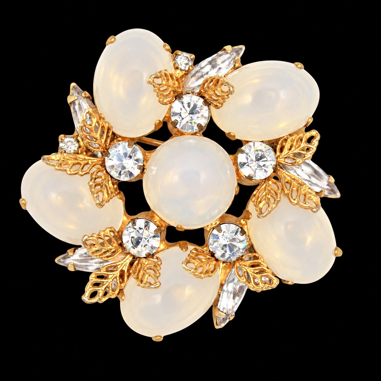Front view of White (chalk Or Milk) Cabochons Plastic Brooch