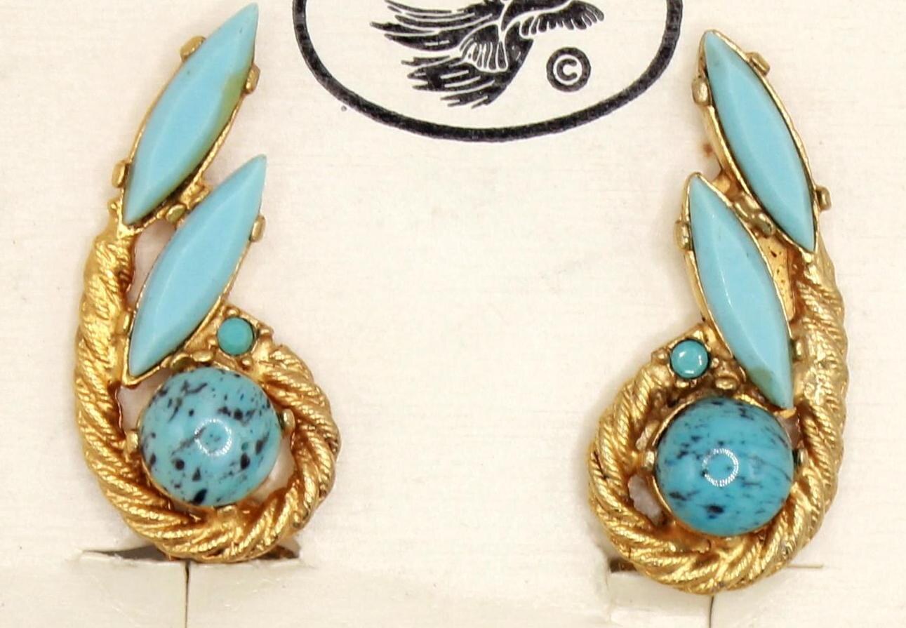 Front view of Turquoise Navettes Spotted Earrings Clip